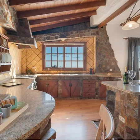 Casa Tenades * Адехе