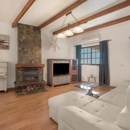Casa Tenades * Адехе